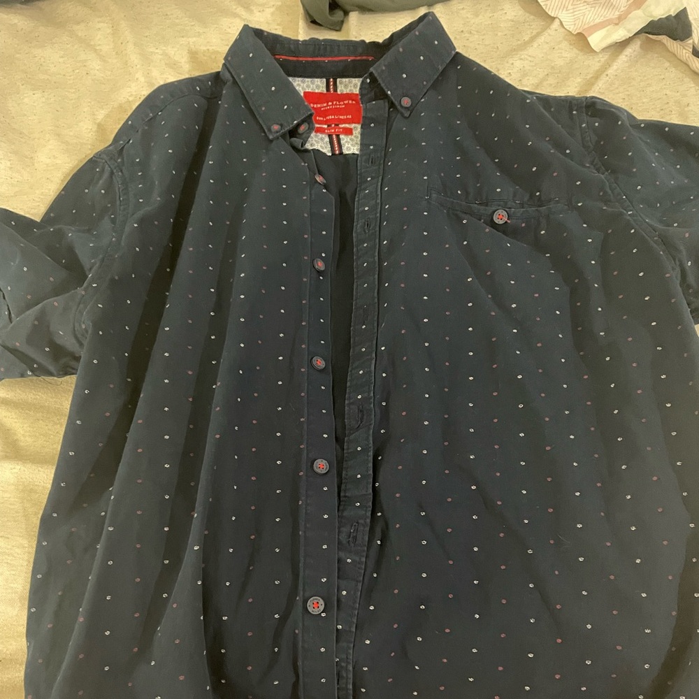 Denim and Flower Ricky Singh Large Short Sleeve Button Down shirt